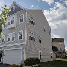 House-washing-Window-Cleaning-Deck-Cleaning-in-Stephenson-VA 2